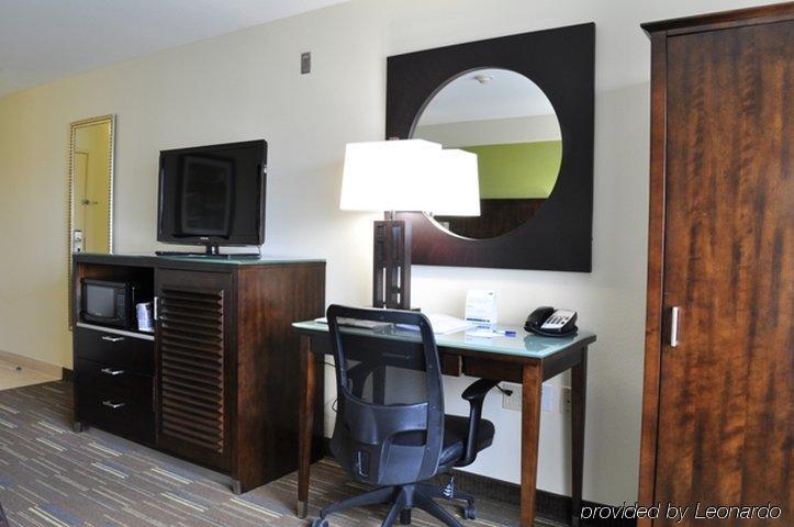 Holiday Inn Express San Diego South - National City By Ihg Номер фото