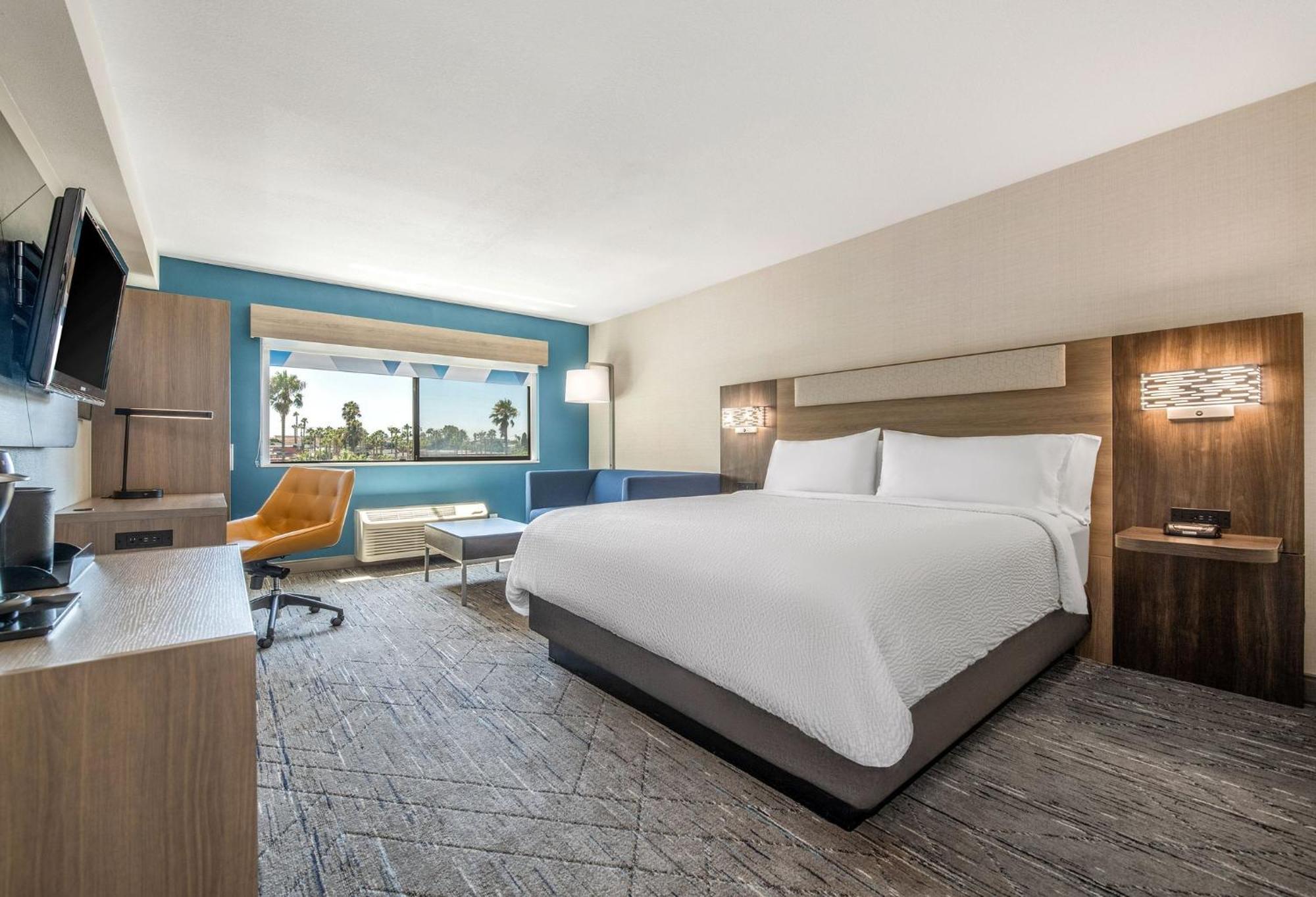 Holiday Inn Express San Diego South - National City By Ihg Экстерьер фото