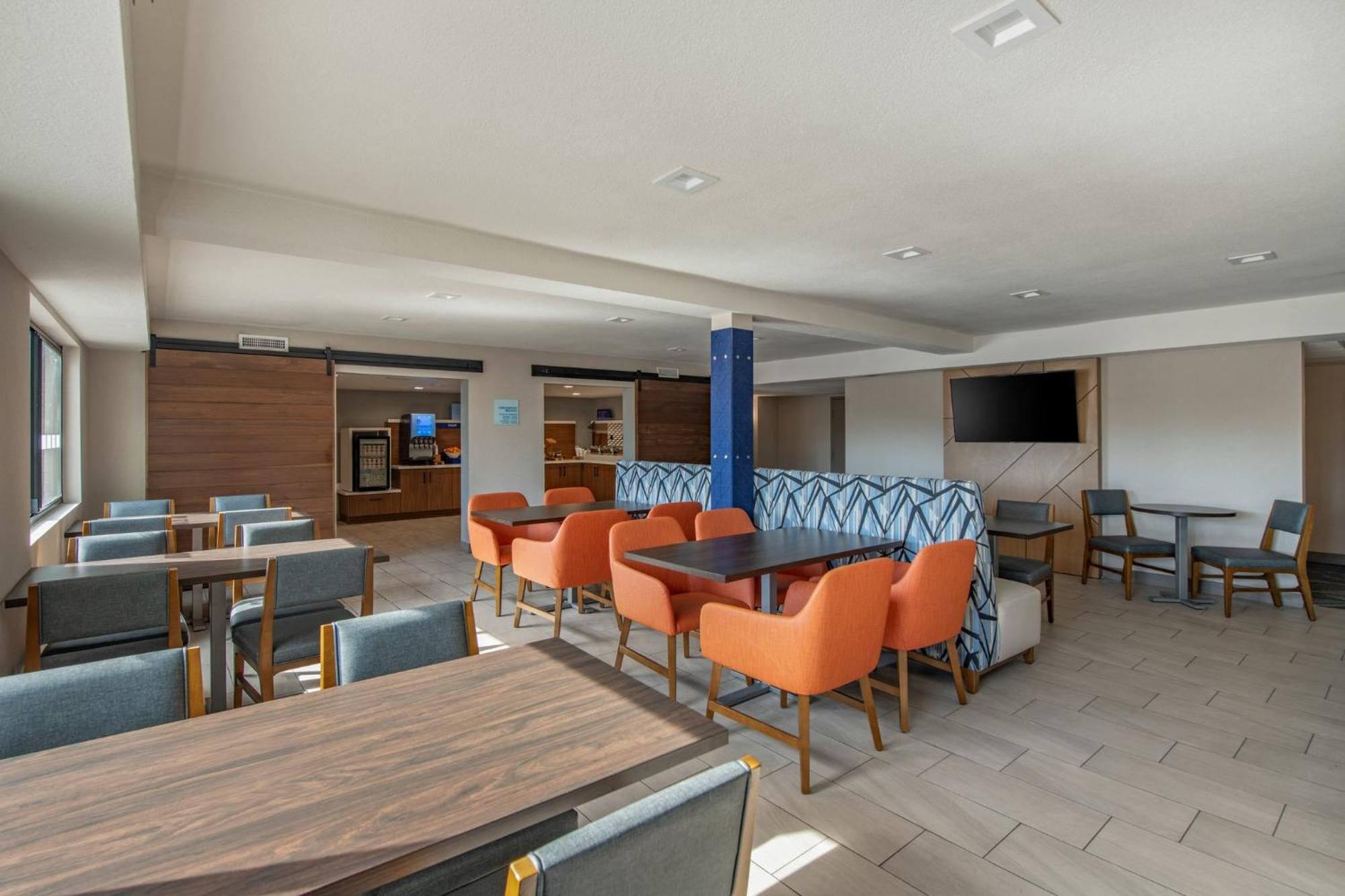 Holiday Inn Express San Diego South - National City By Ihg Экстерьер фото
