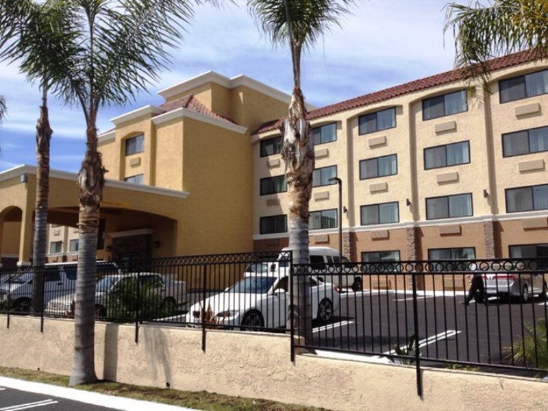 Holiday Inn Express San Diego South - National City By Ihg Экстерьер фото