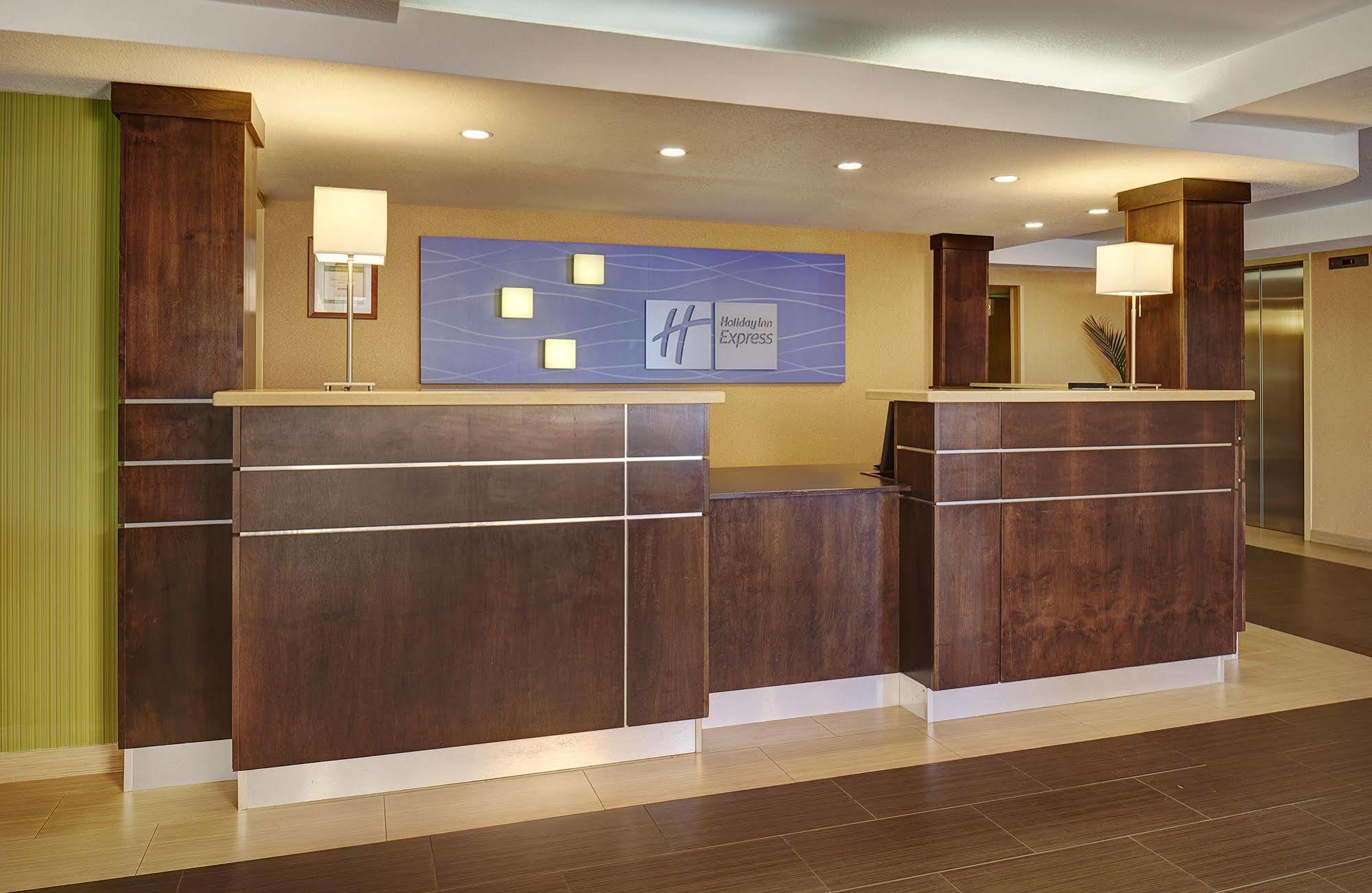 Holiday Inn Express San Diego South - National City By Ihg Экстерьер фото
