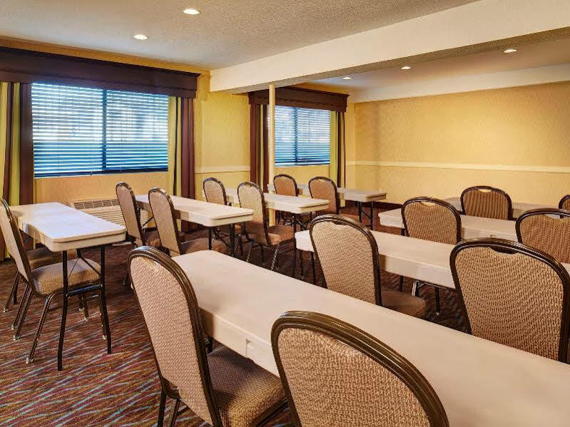 Holiday Inn Express San Diego South - National City By Ihg Экстерьер фото