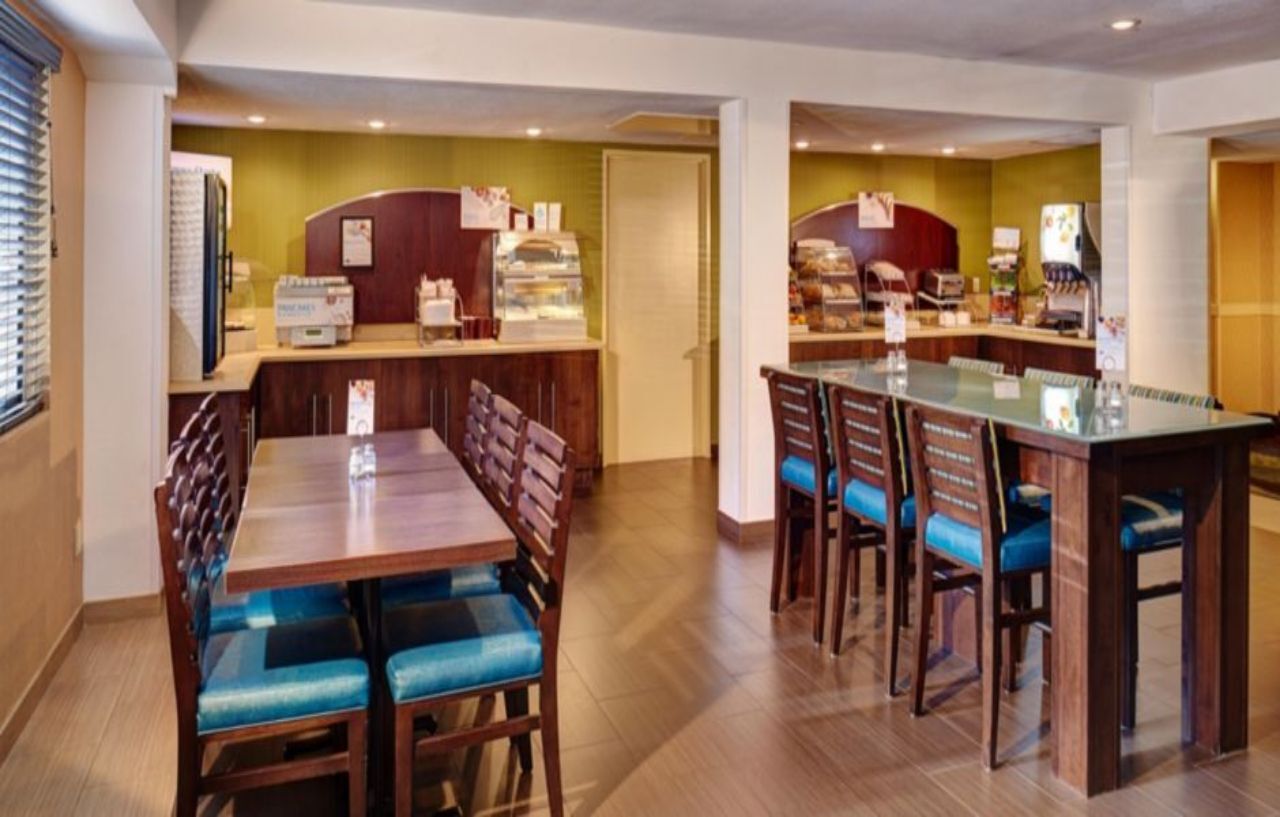 Holiday Inn Express San Diego South - National City By Ihg Экстерьер фото
